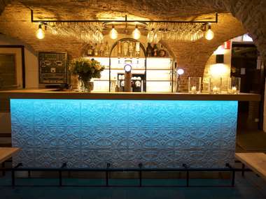 bar met LED verlichting